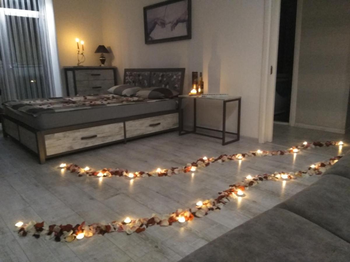 Home In Center With Jacuzzi 伊万诺-弗兰科夫斯克 外观 照片