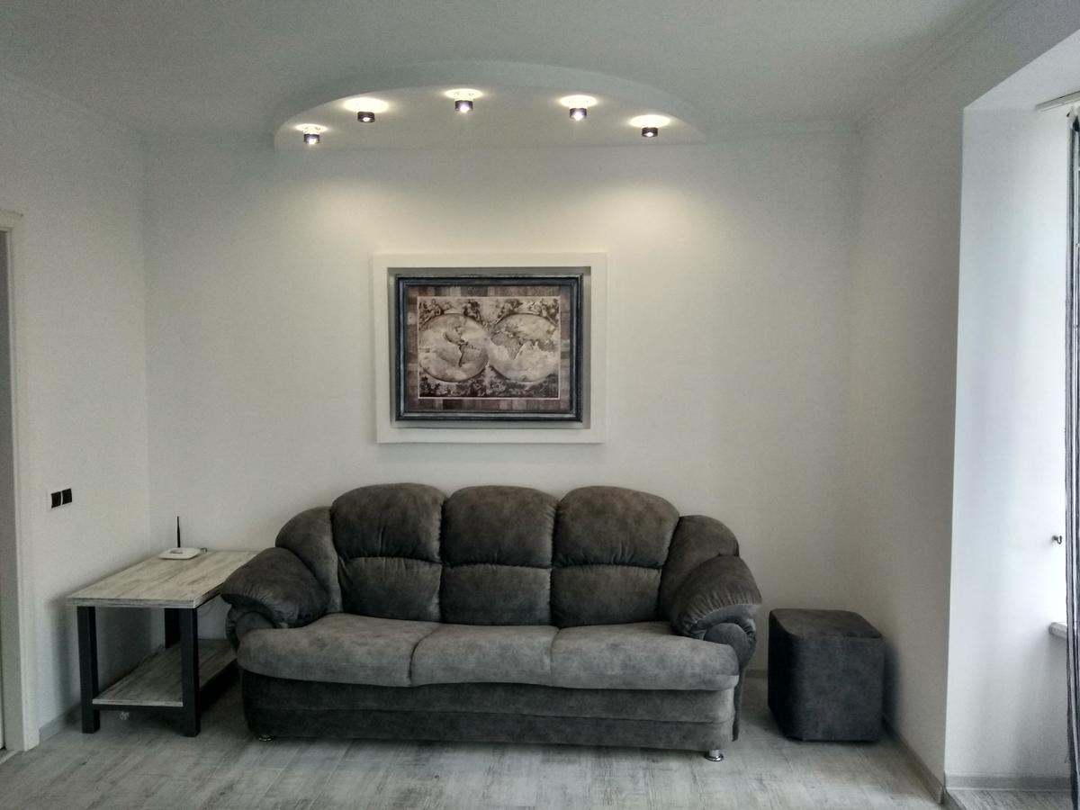Home In Center With Jacuzzi 伊万诺-弗兰科夫斯克 外观 照片