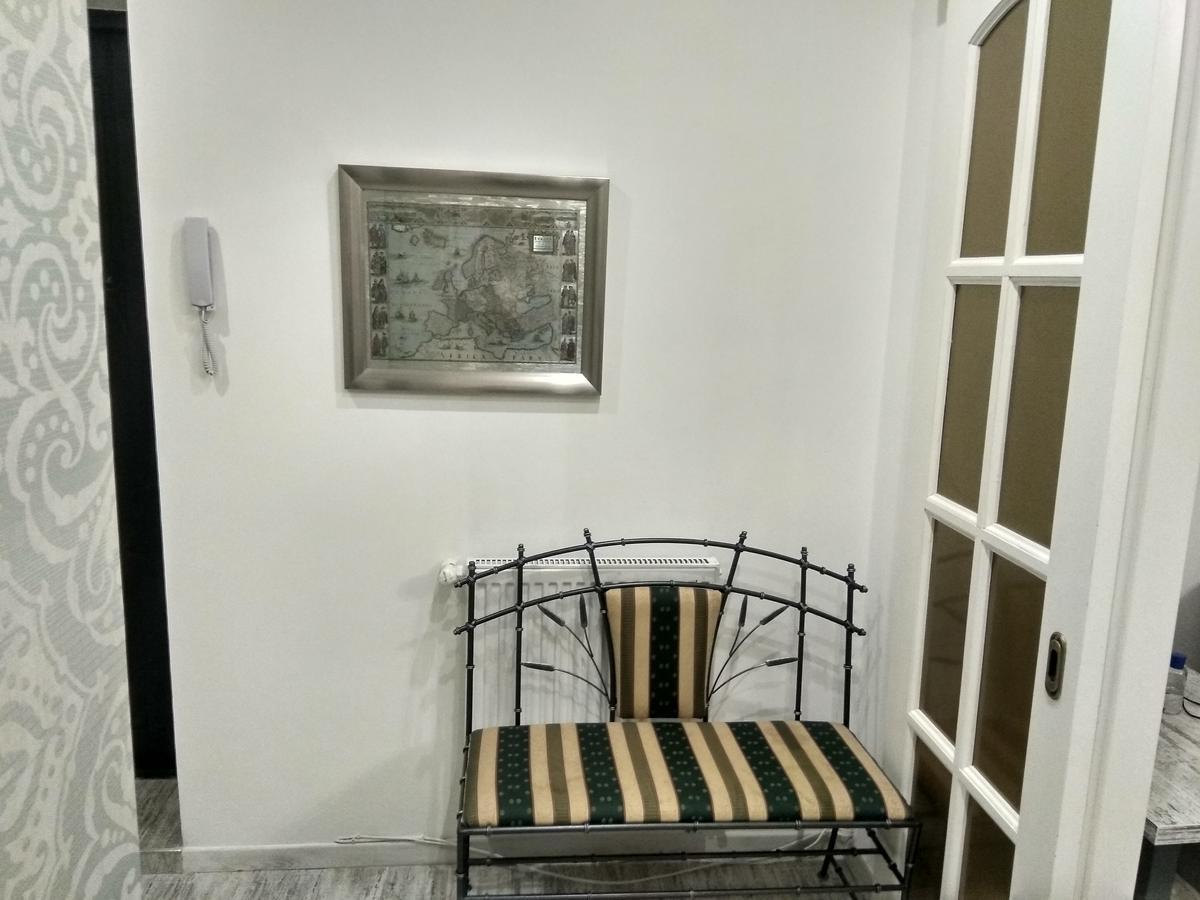 Home In Center With Jacuzzi 伊万诺-弗兰科夫斯克 外观 照片